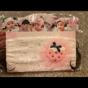 Baby lace head band with hair pony on both sides